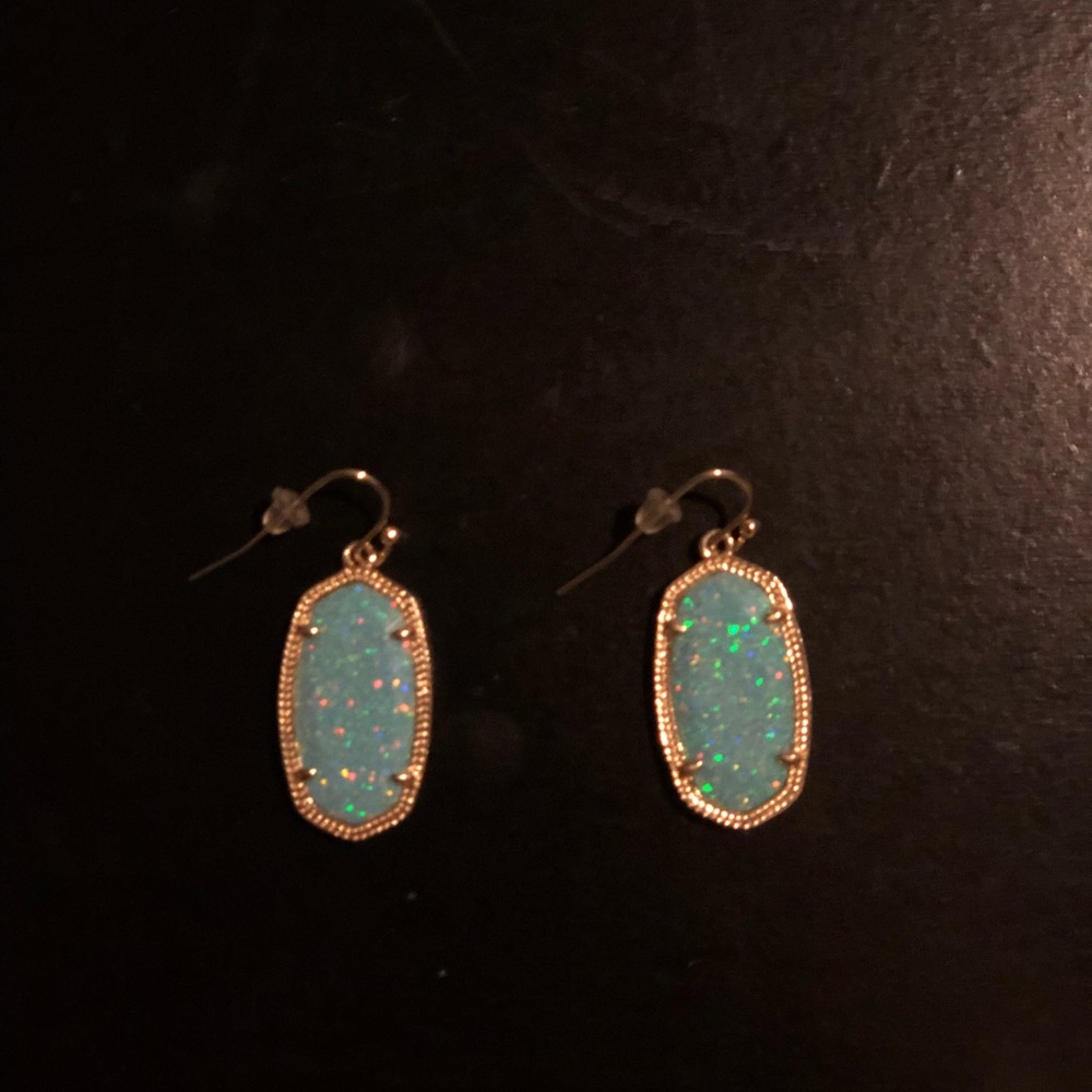Sparkly turquoise Kendra Scott esme earrings